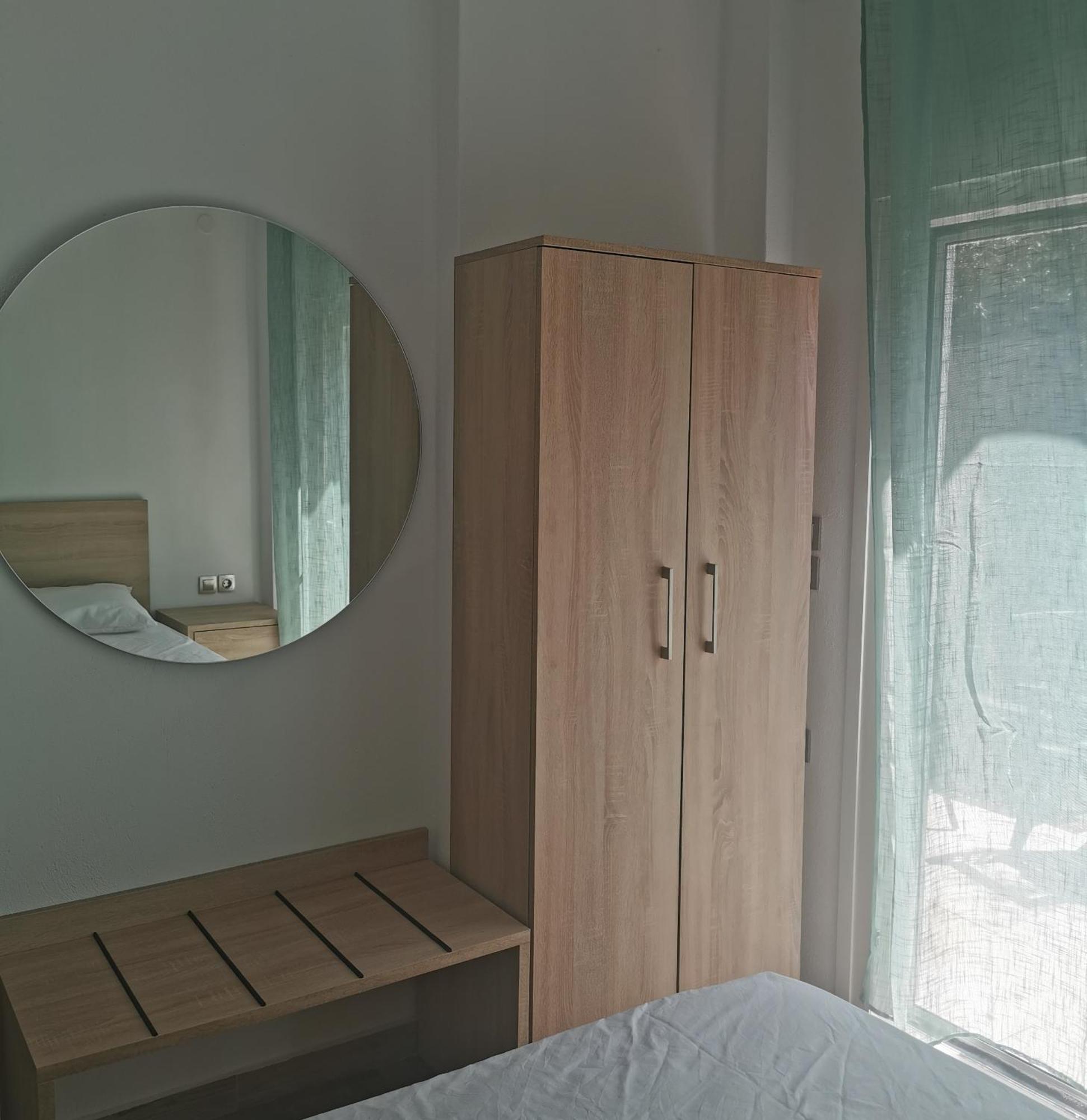 トロニIrini'S Houseアパートメント エクステリア 写真